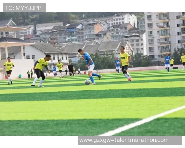 足球明星为乡村足球加油助威共同推动村超发展与热爱